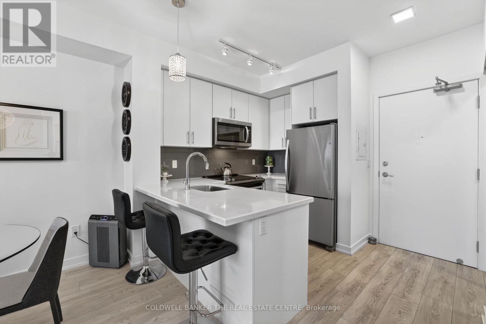 #246 555 WILLIAM GRAHAM DRIVE - 8