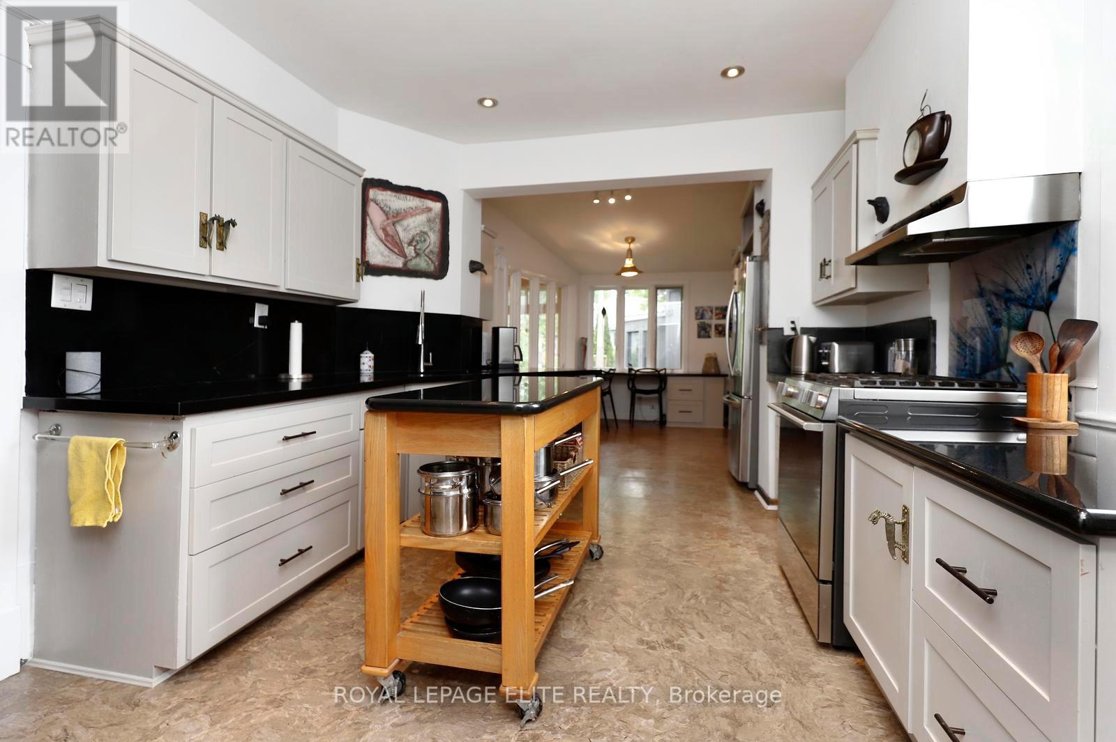 174 OWEN STREET - 14