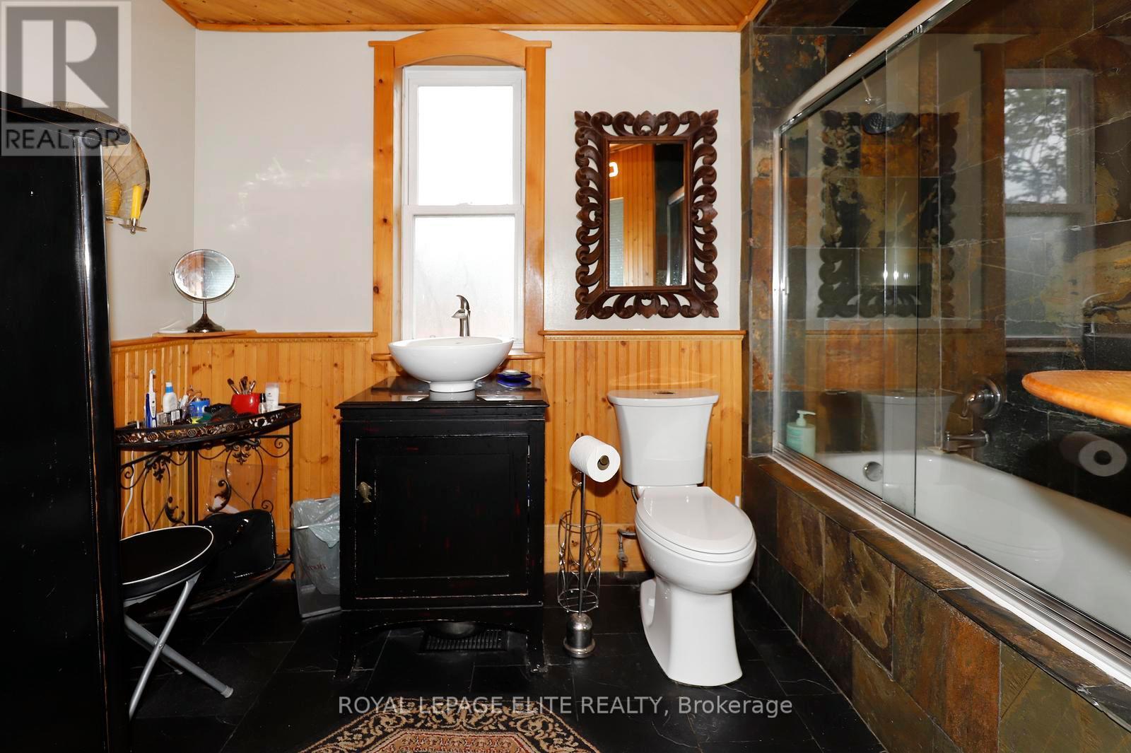 174 OWEN STREET - 23