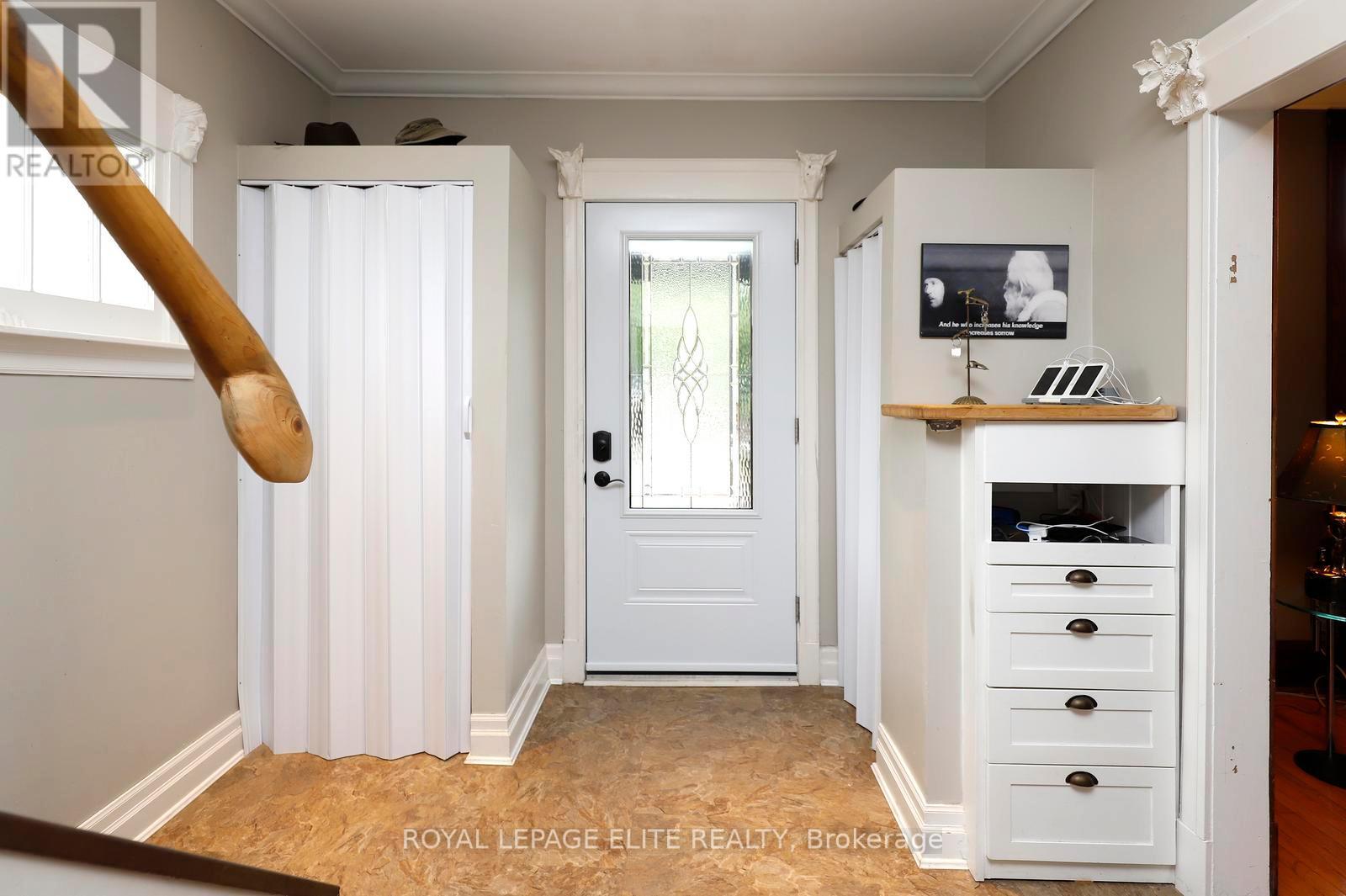 174 OWEN STREET - 3