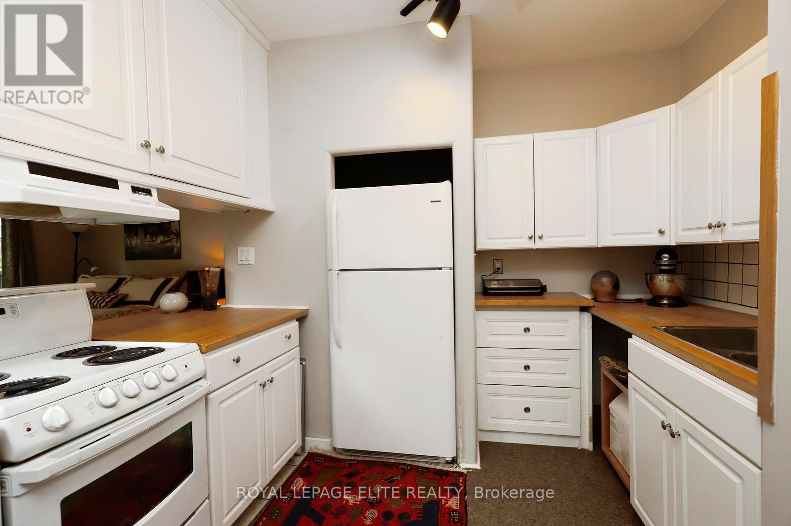 174 OWEN STREET - 31