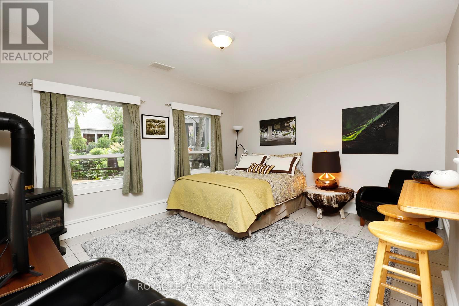 174 OWEN STREET - 34
