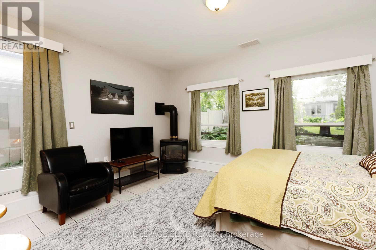 174 OWEN STREET - 35