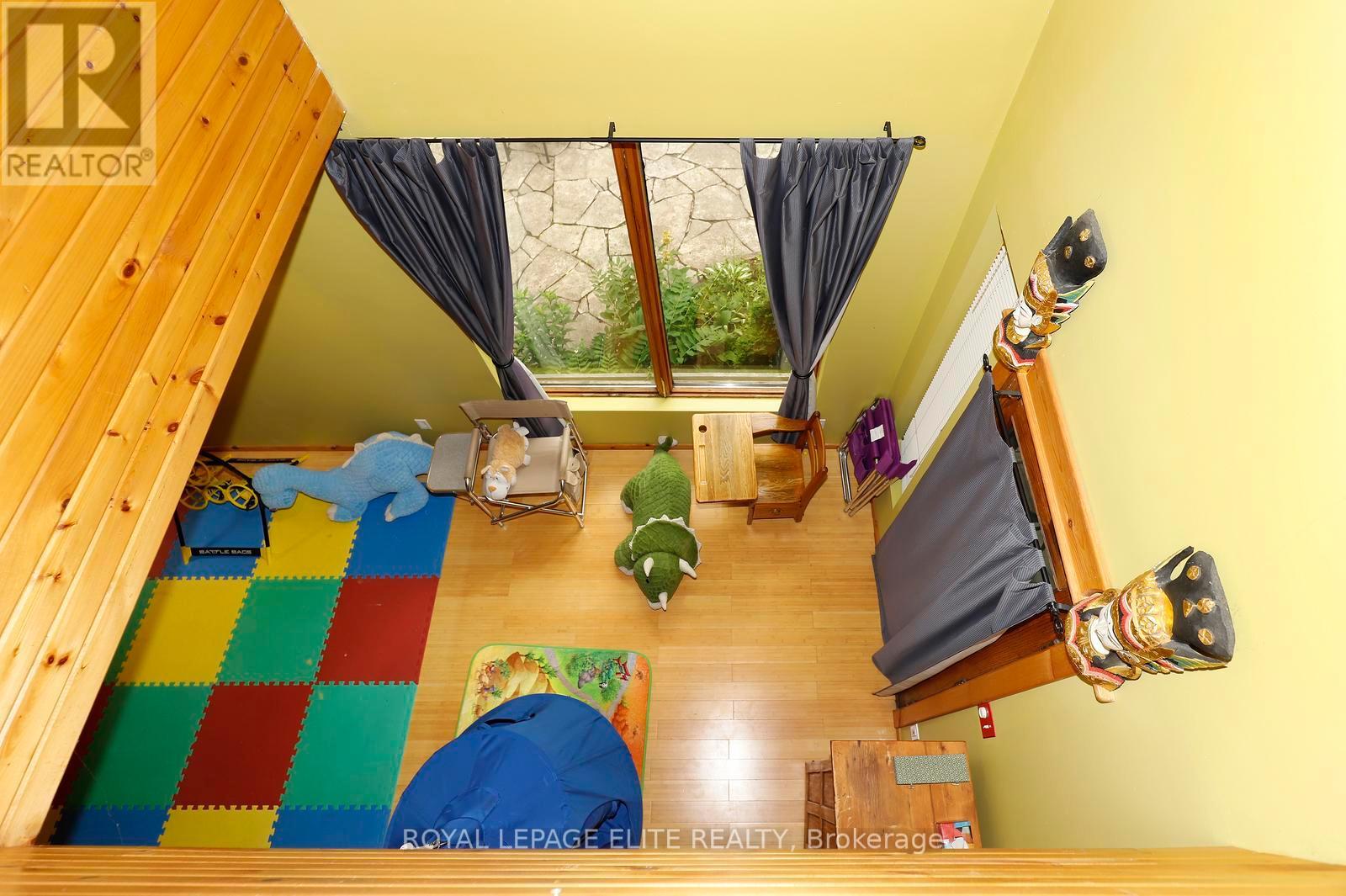 174 OWEN STREET - 41
