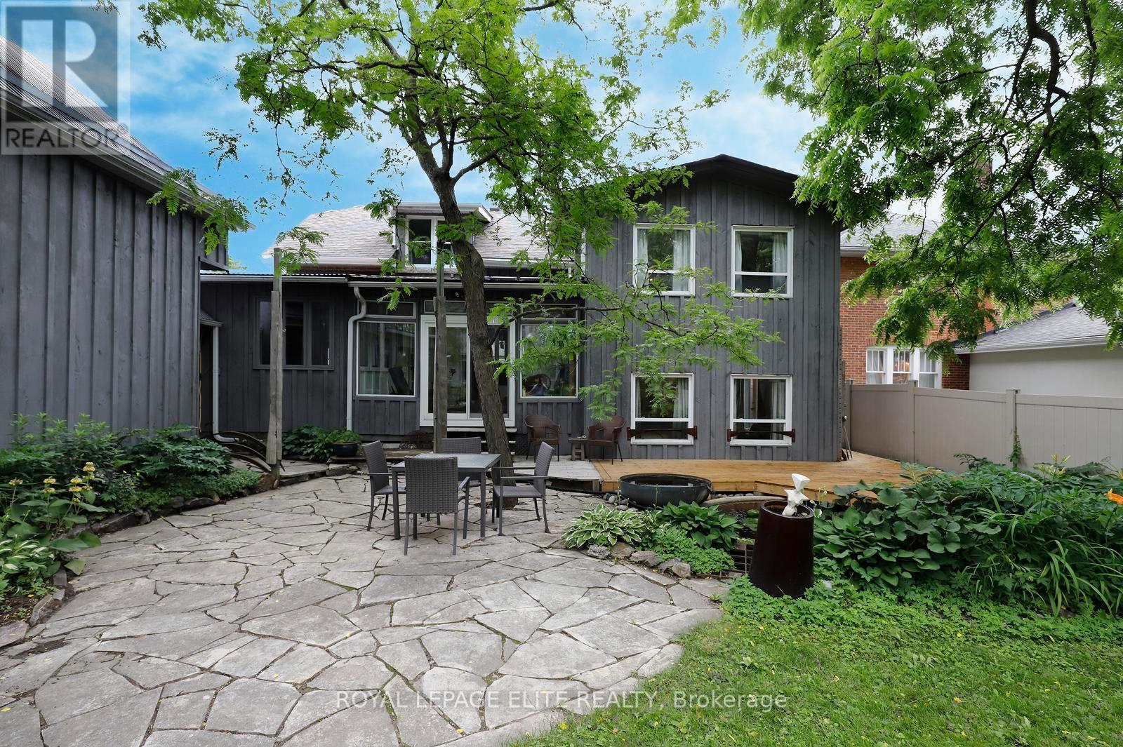 174 OWEN STREET - 44
