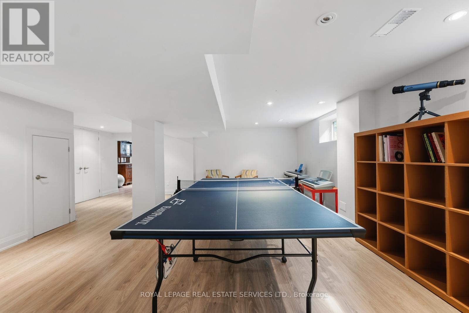 8 FIRWOOD CRESCENT - Image 37