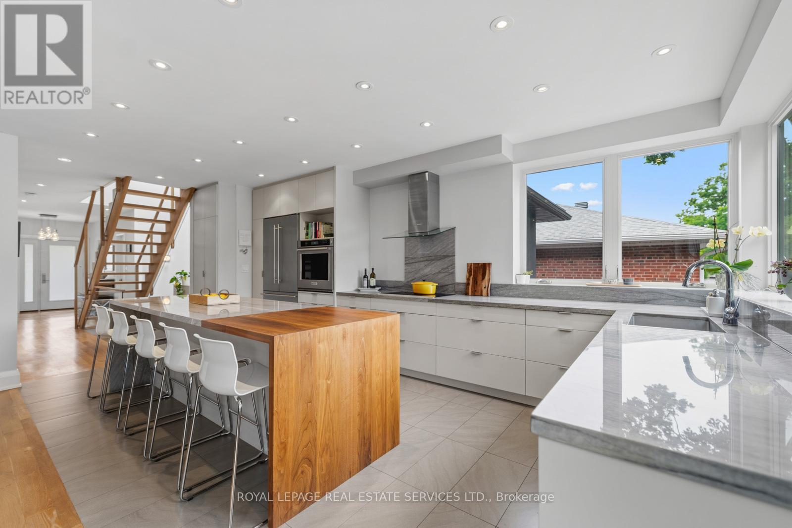 8 FIRWOOD CRESCENT - Image 9