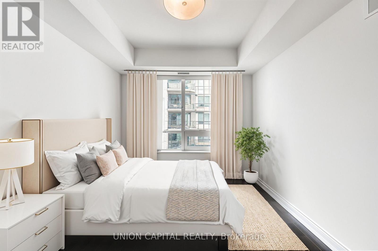 #525 3500 LAKESHORE ROAD W - 10