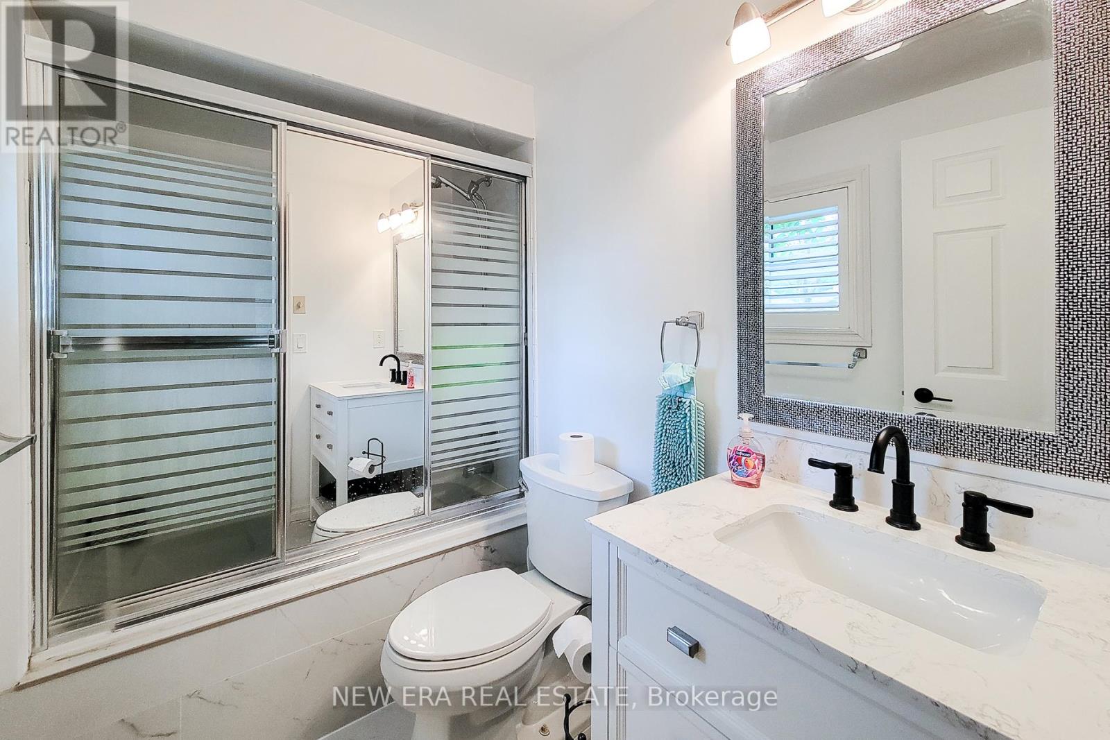 29 WOODSIDE SQUARE - Image 33