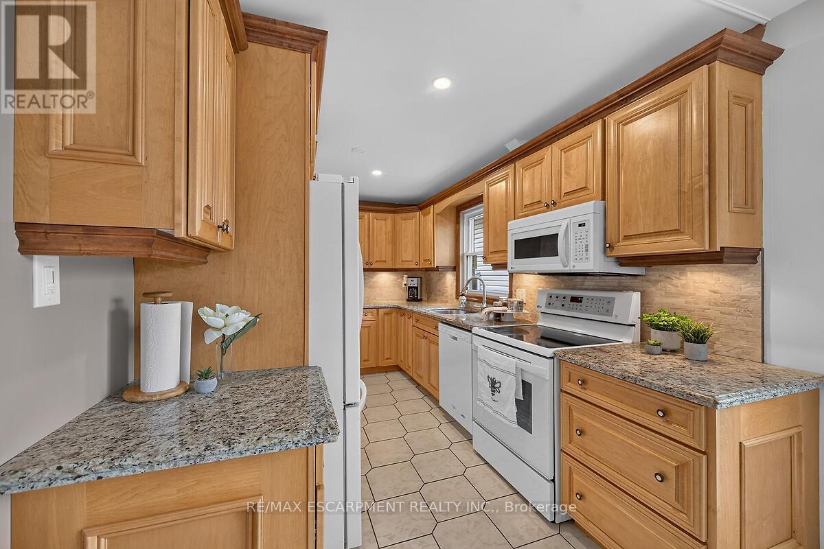7344 DICKENSON ROAD E - 16
