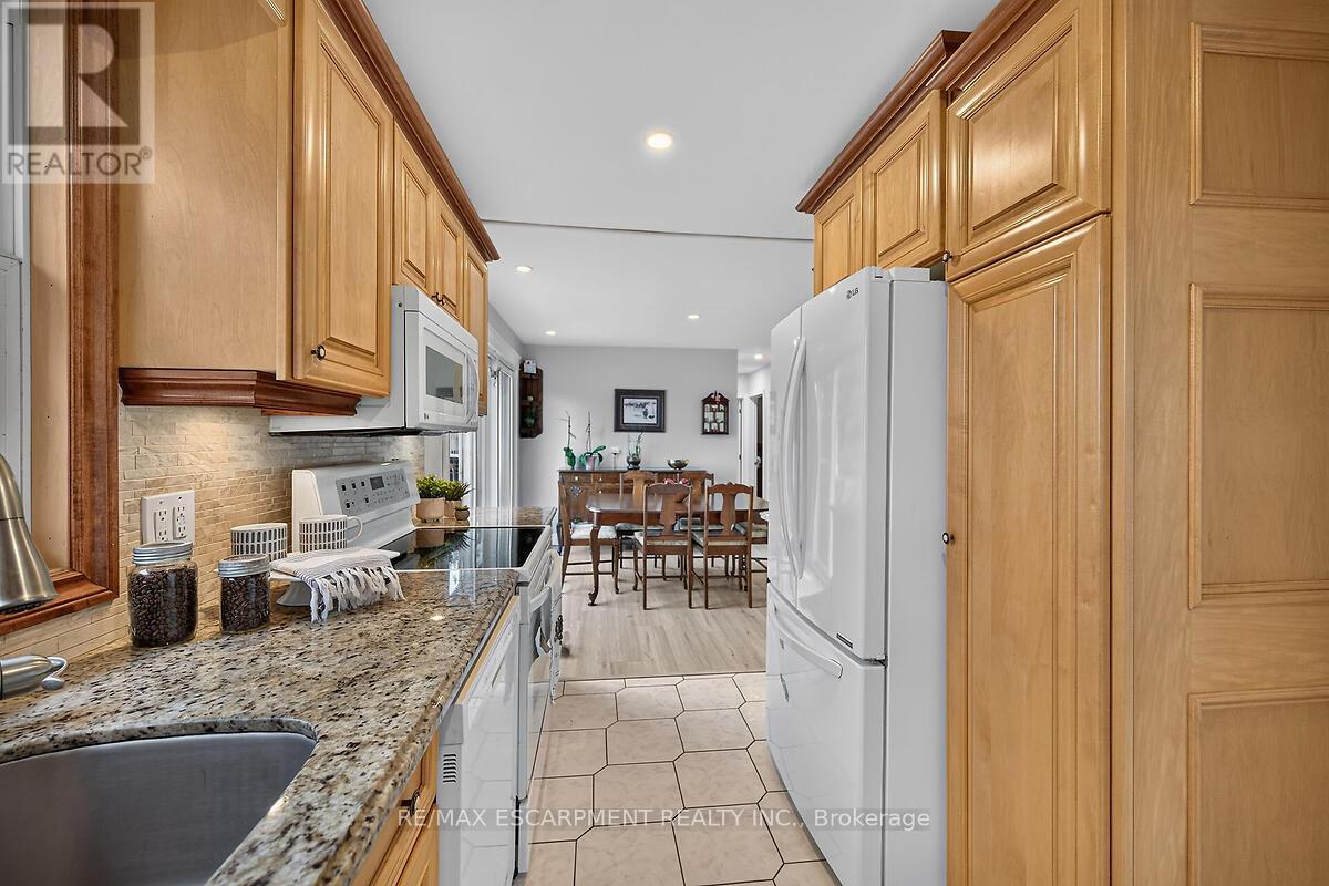 7344 DICKENSON ROAD E - 18