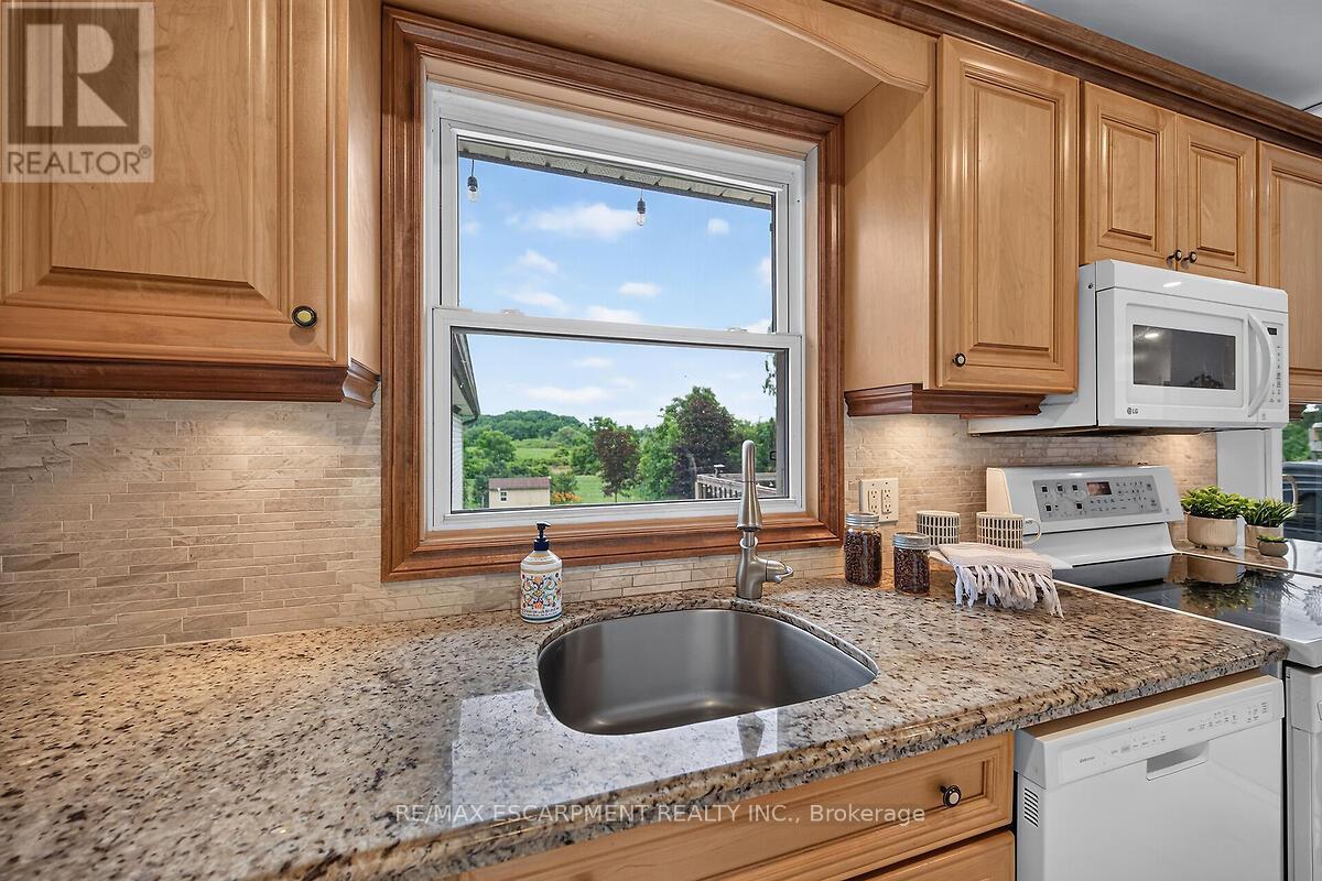 7344 DICKENSON ROAD E - 19