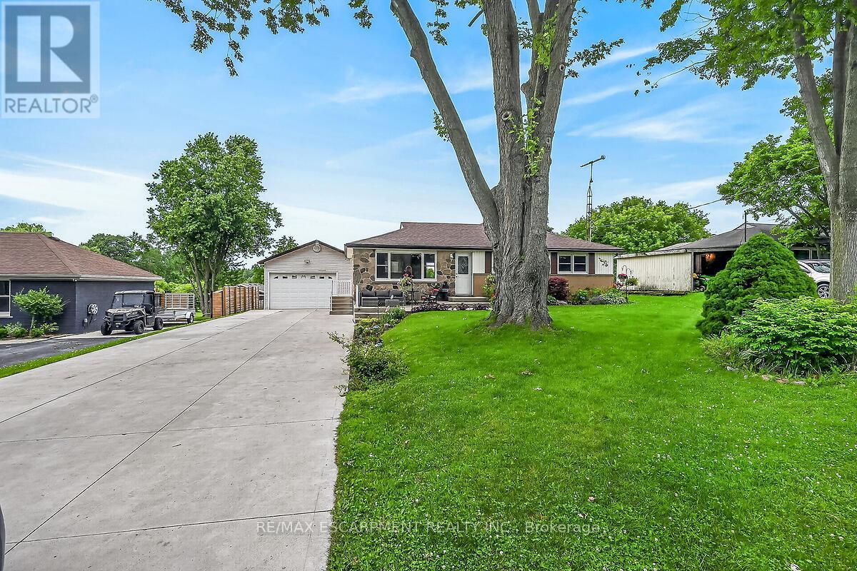 7344 DICKENSON ROAD E - 2