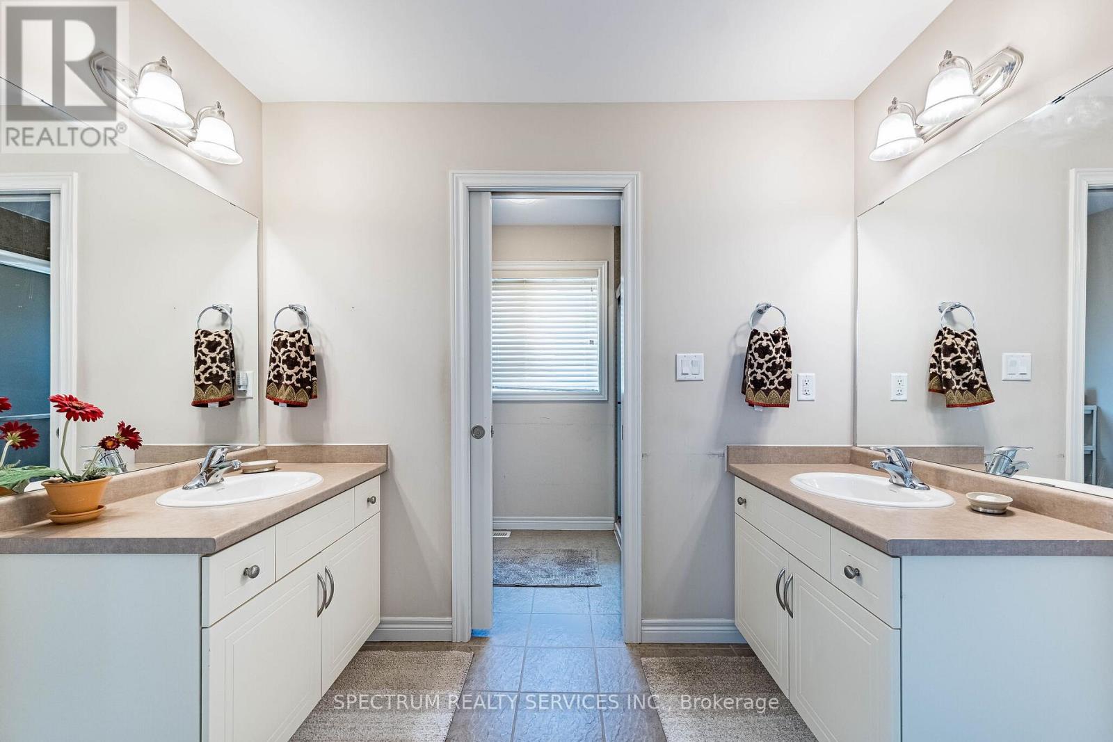 1529 UPPER SHERMAN AVENUE - 24