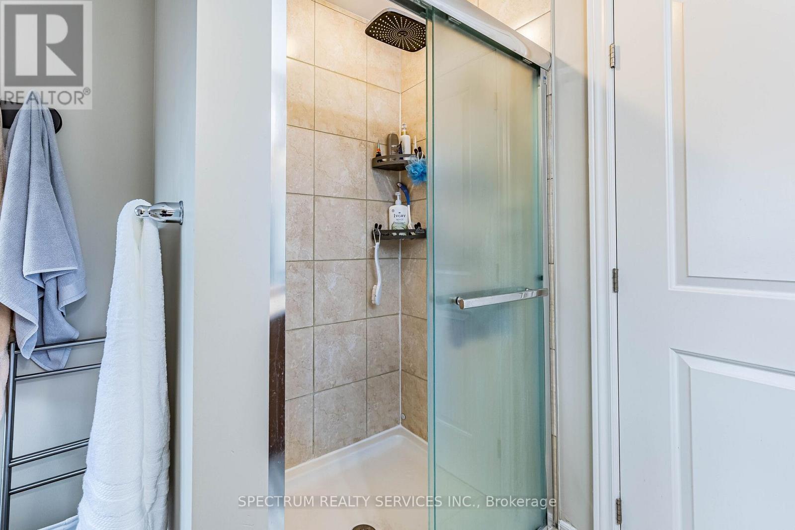 1529 UPPER SHERMAN AVENUE - 32