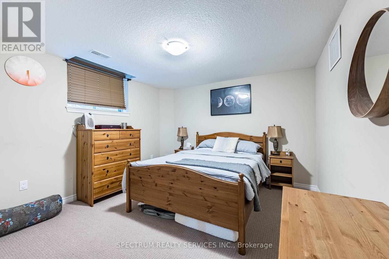 1529 UPPER SHERMAN AVENUE - 34