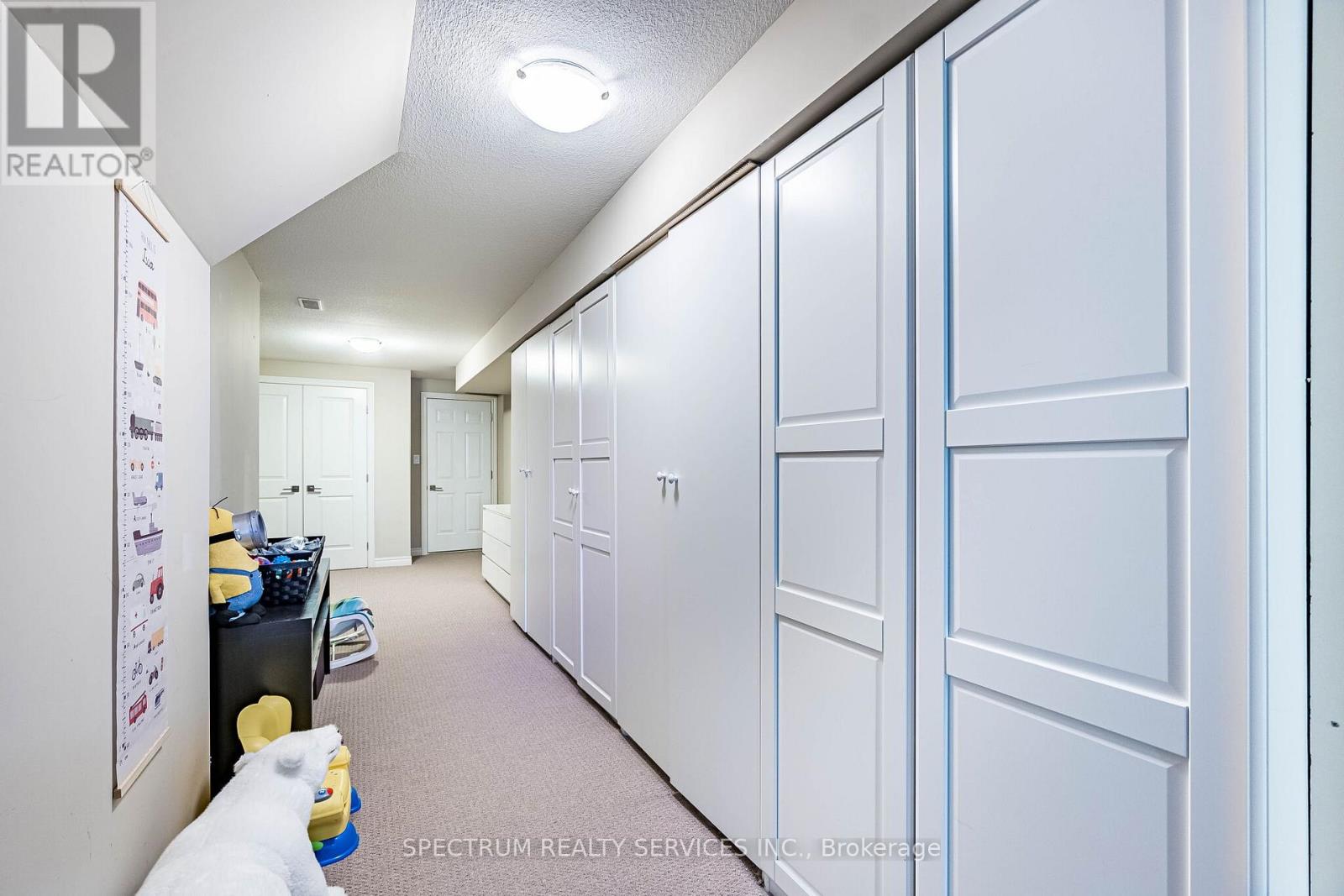 1529 UPPER SHERMAN AVENUE - 37