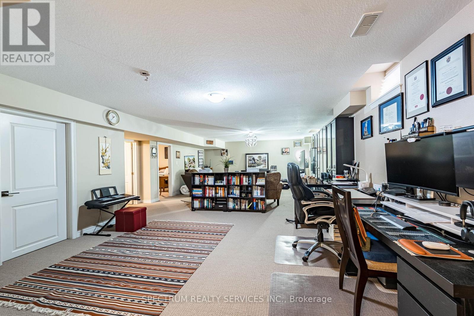1529 UPPER SHERMAN AVENUE - 38