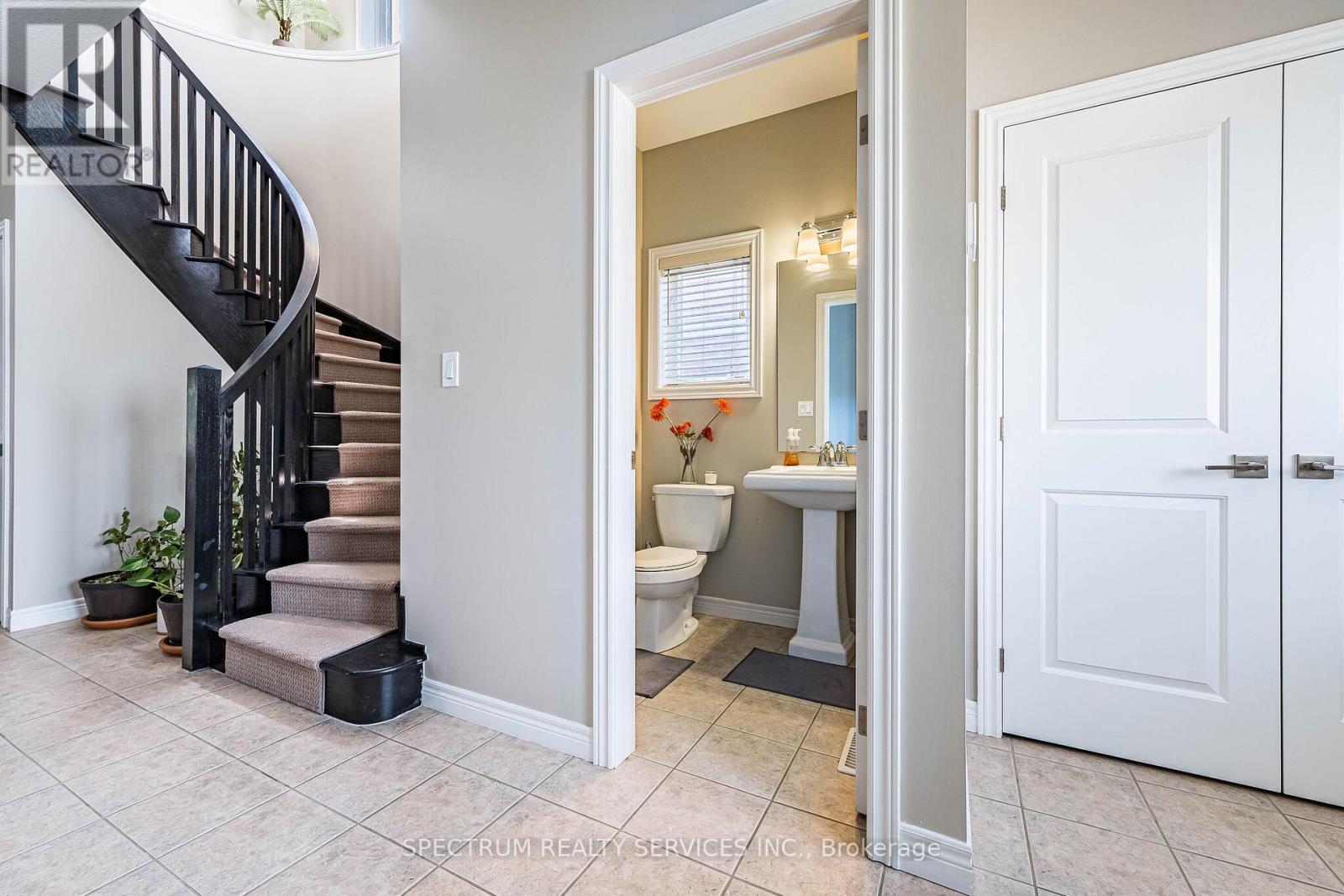 1529 UPPER SHERMAN AVENUE - 7