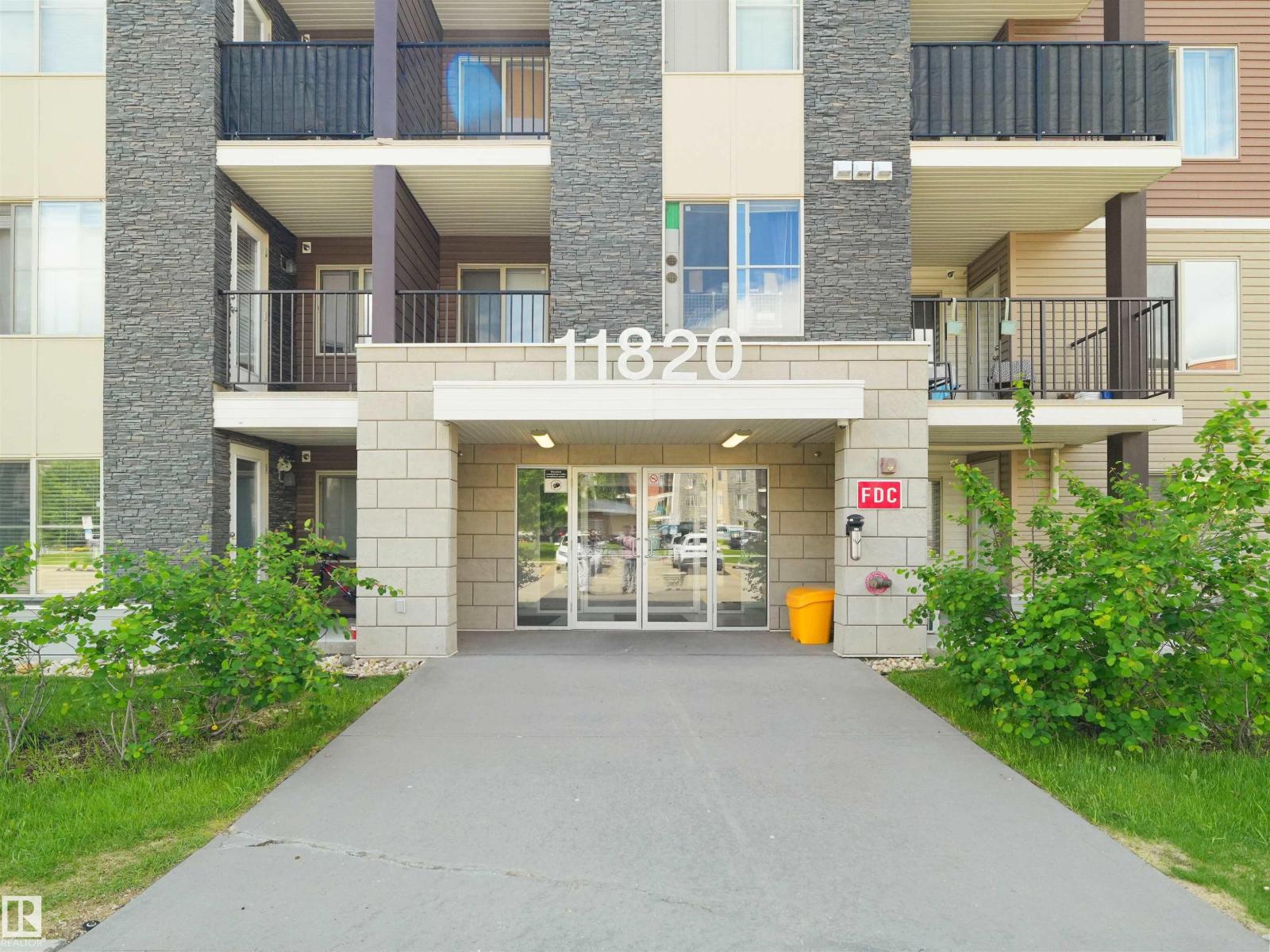 #313 11820 22 AV SW - 10