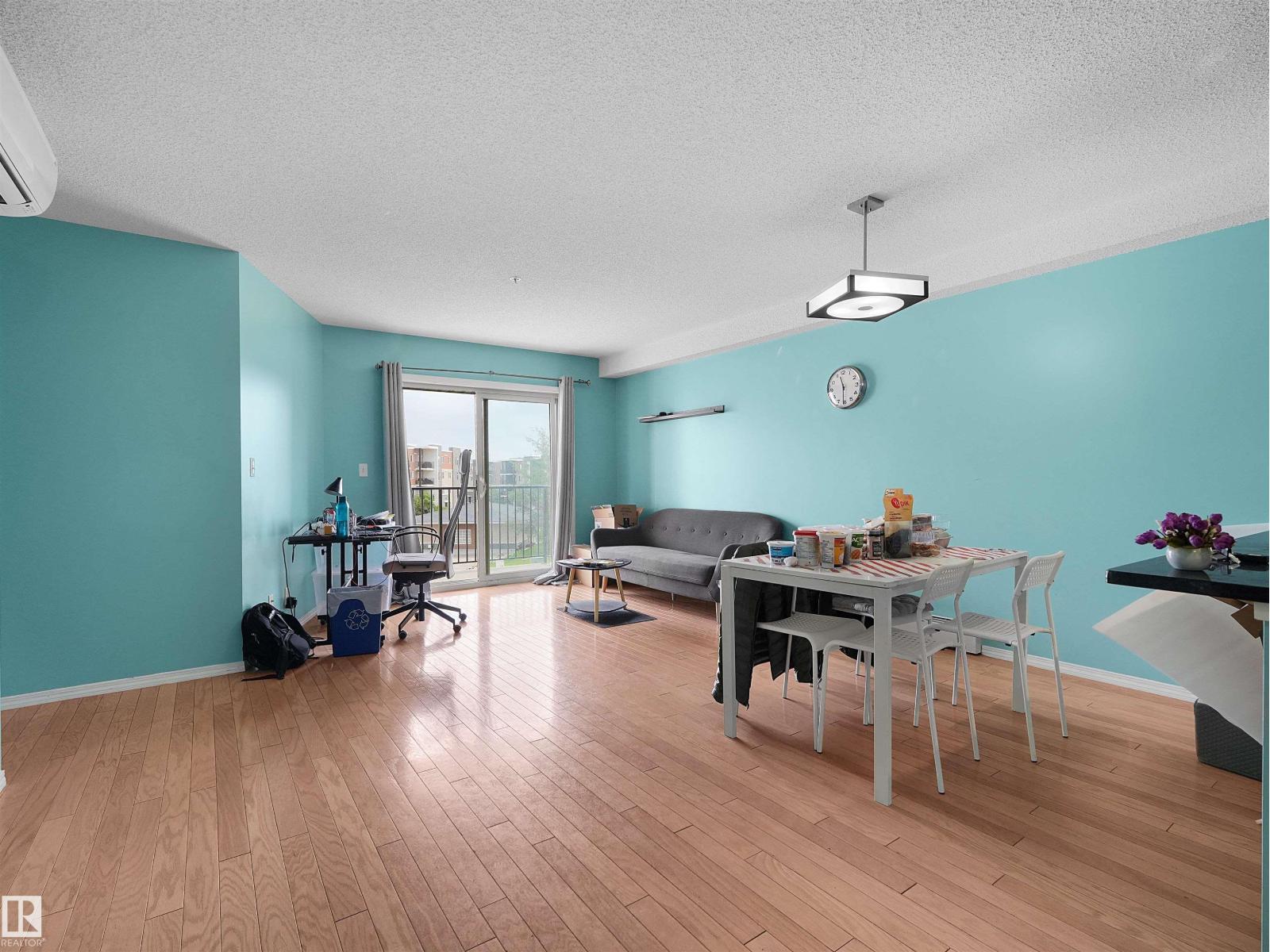#313 11820 22 AV SW - 20