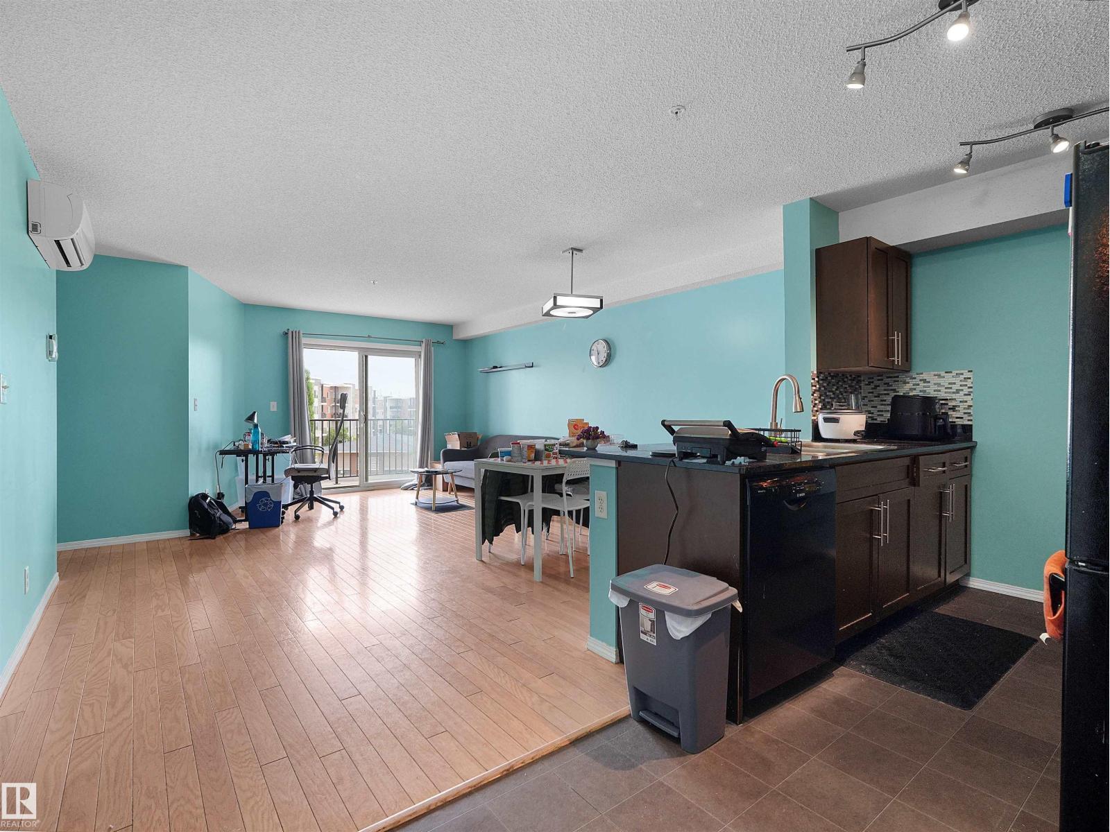 #313 11820 22 AV SW - 19