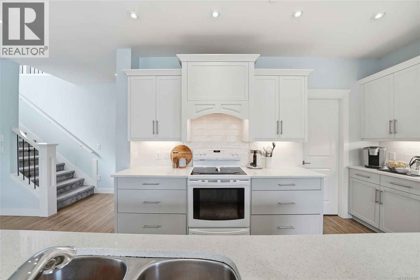 795 Parkside Cres - 21