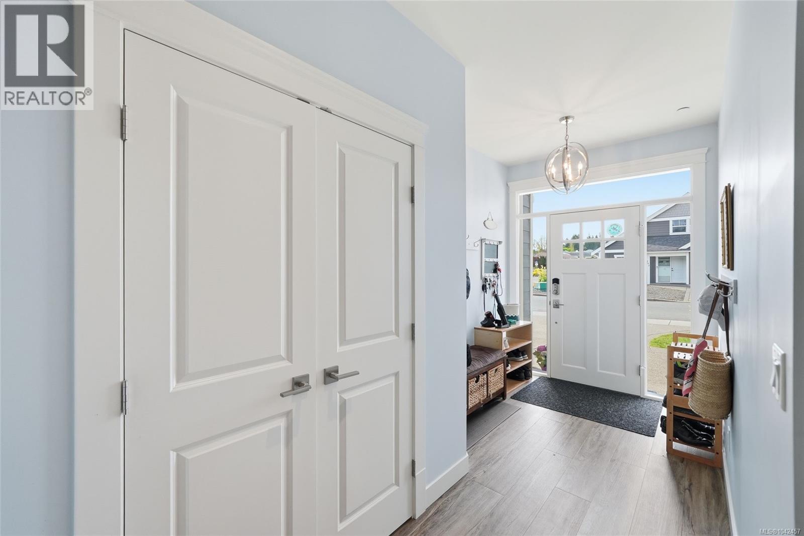 795 Parkside Cres - 24