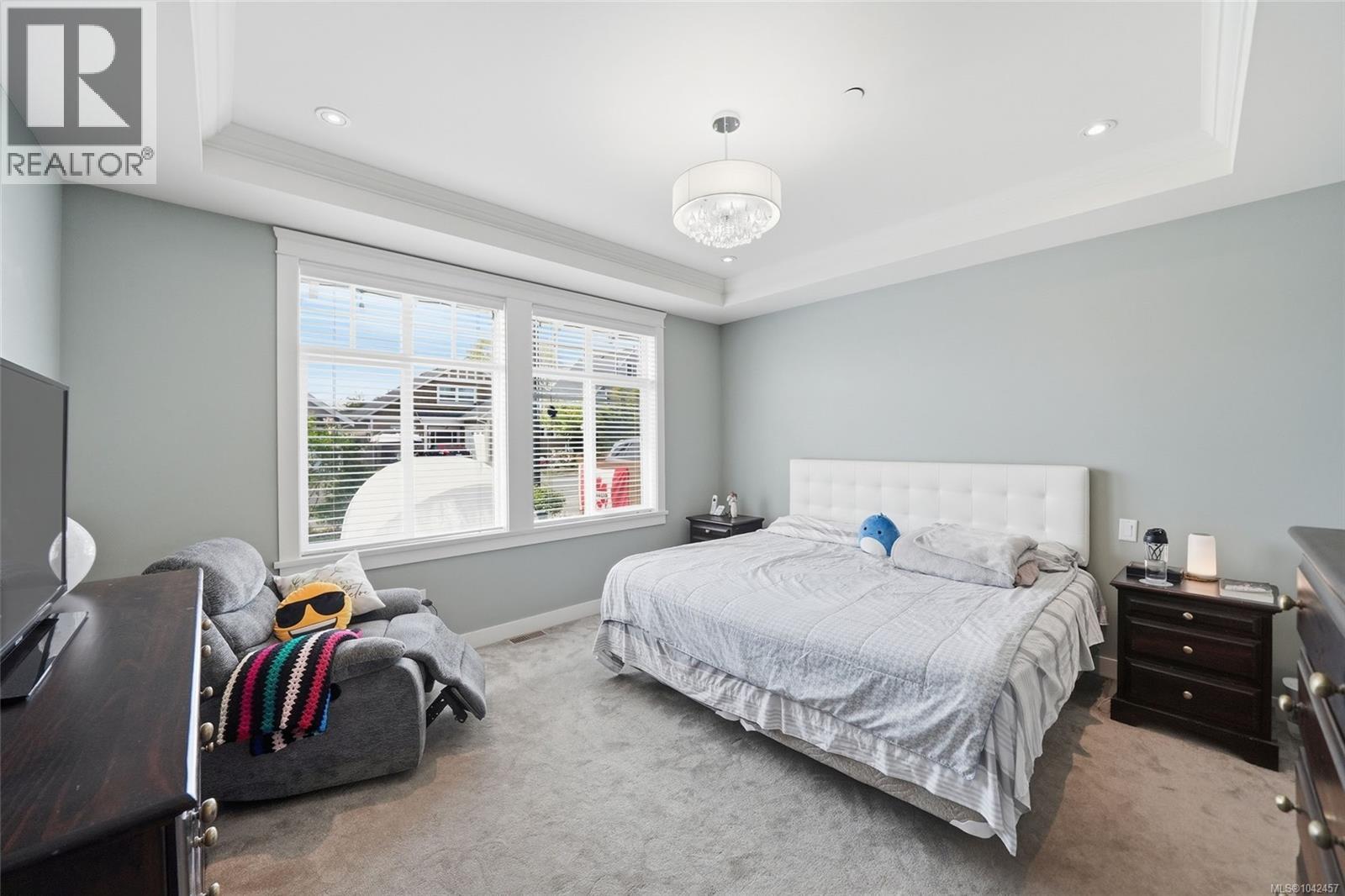 795 Parkside Cres - 26
