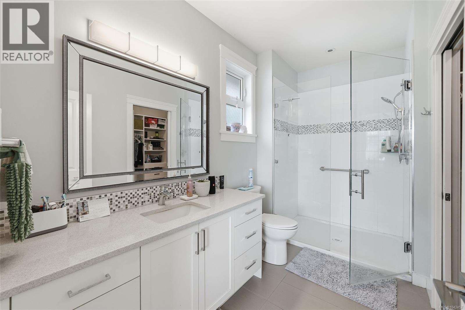795 Parkside Cres - 28