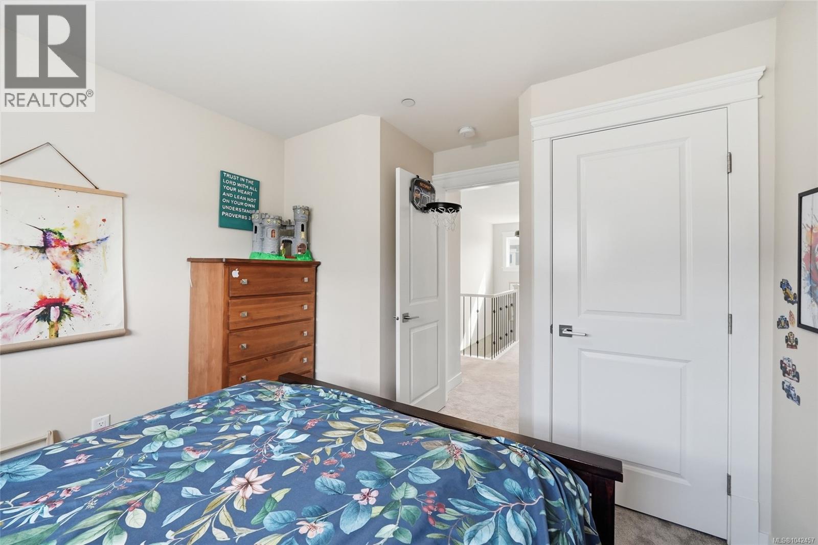 795 Parkside Cres - 41
