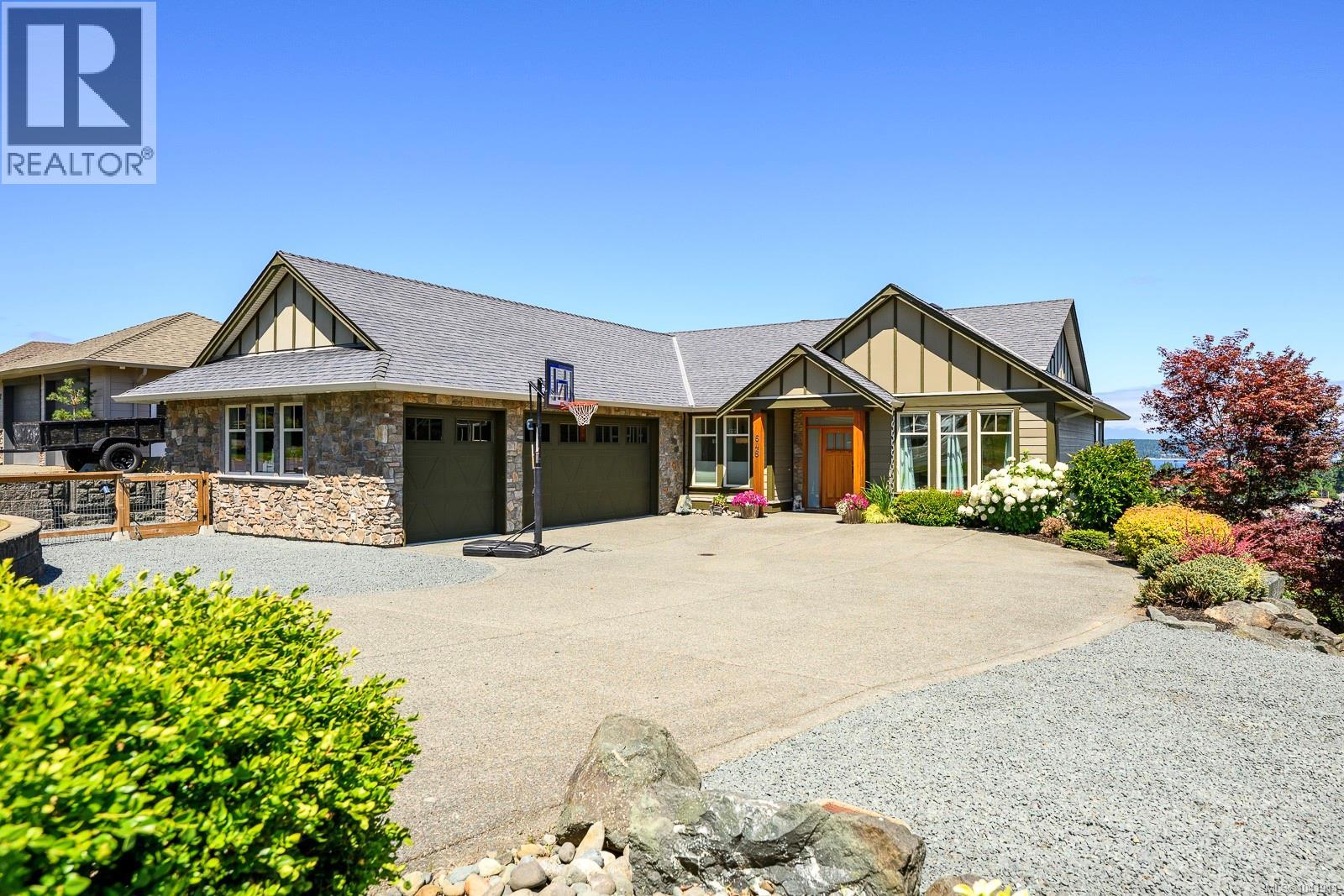 648 Mariner Dr, Campbell River