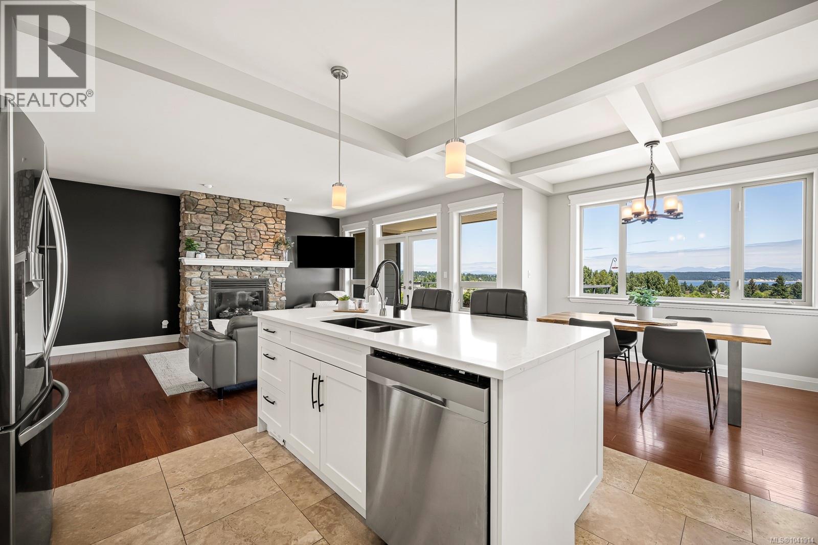 648 Mariner Dr, Campbell River