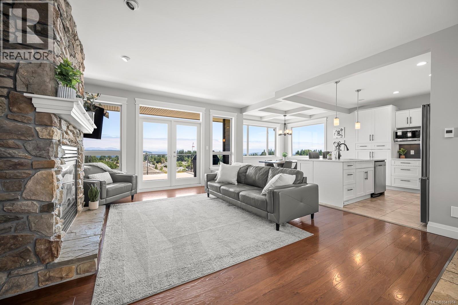 648 Mariner Dr, Campbell River