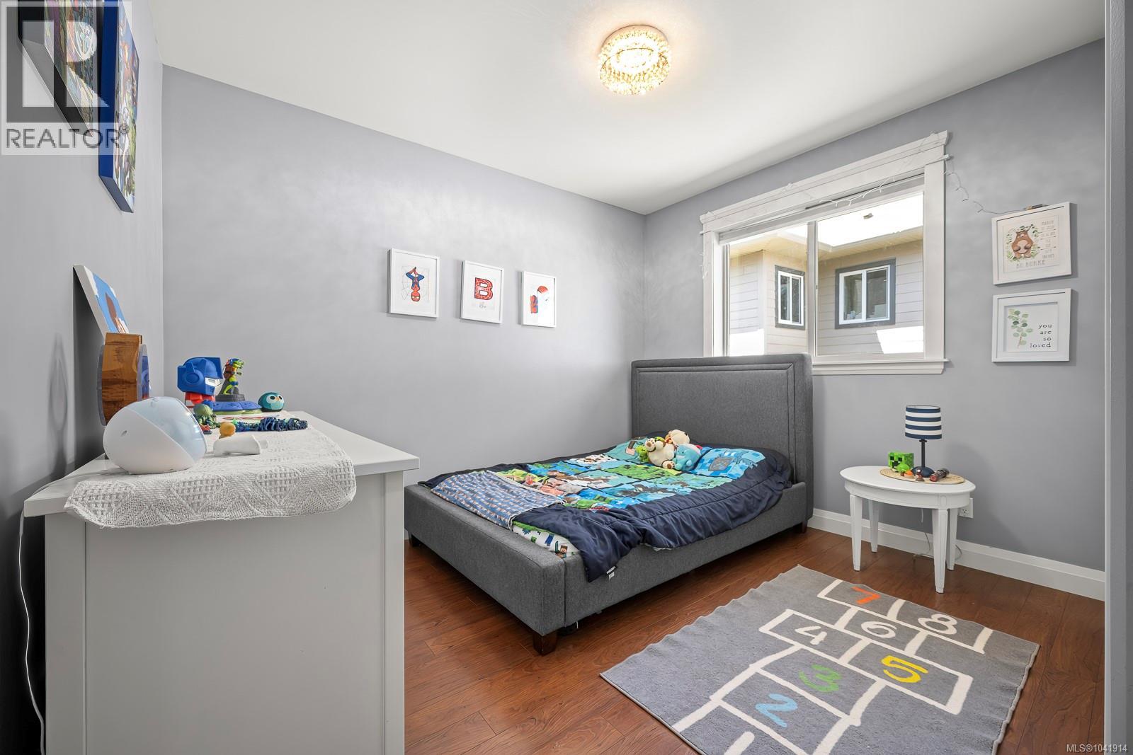 648 Mariner Dr, Campbell River