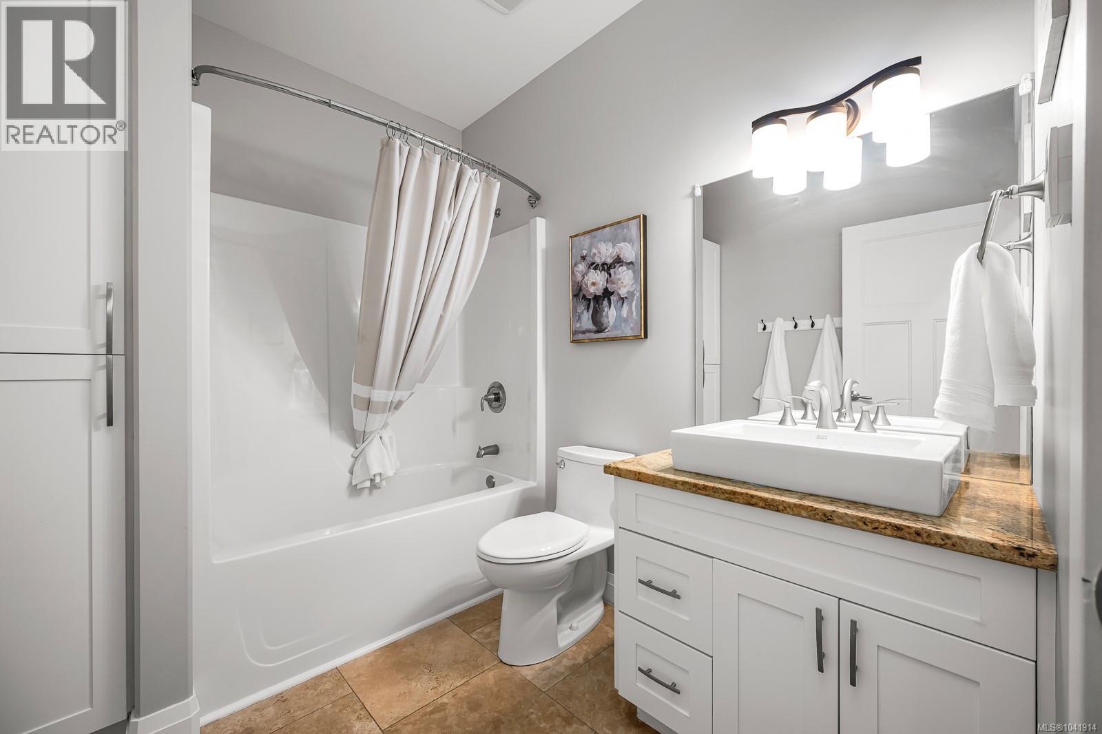 648 Mariner Dr, Campbell River