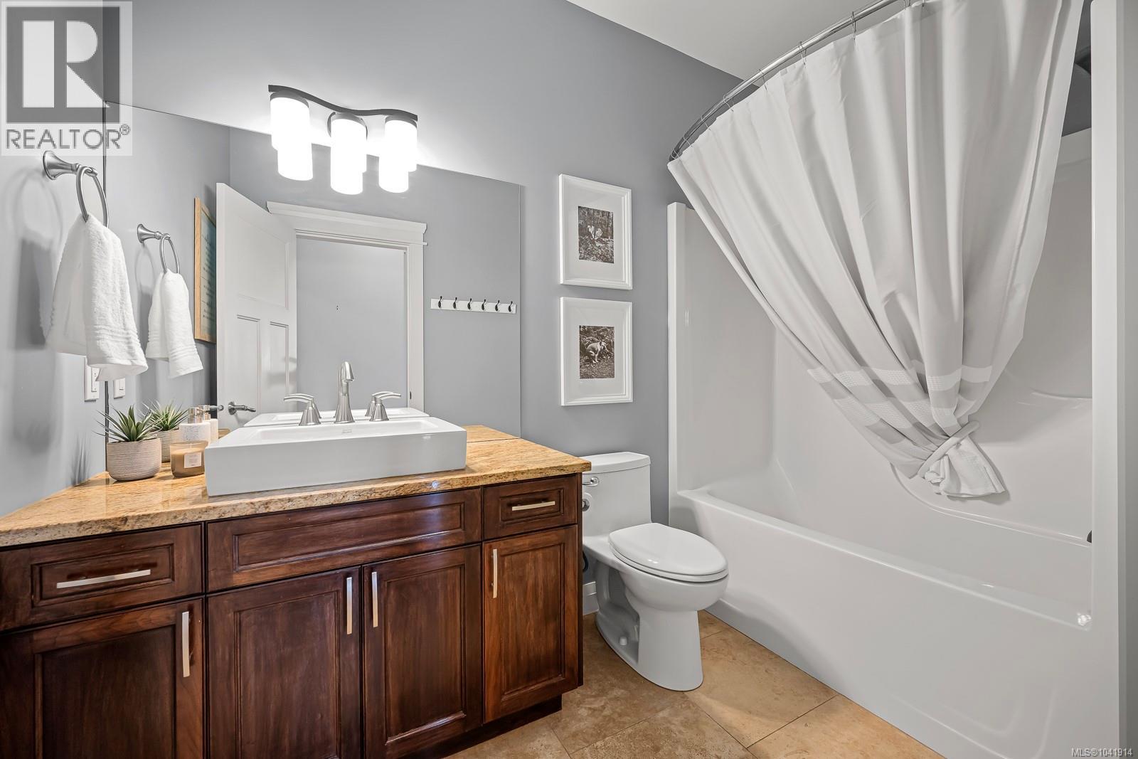648 Mariner Dr, Campbell River