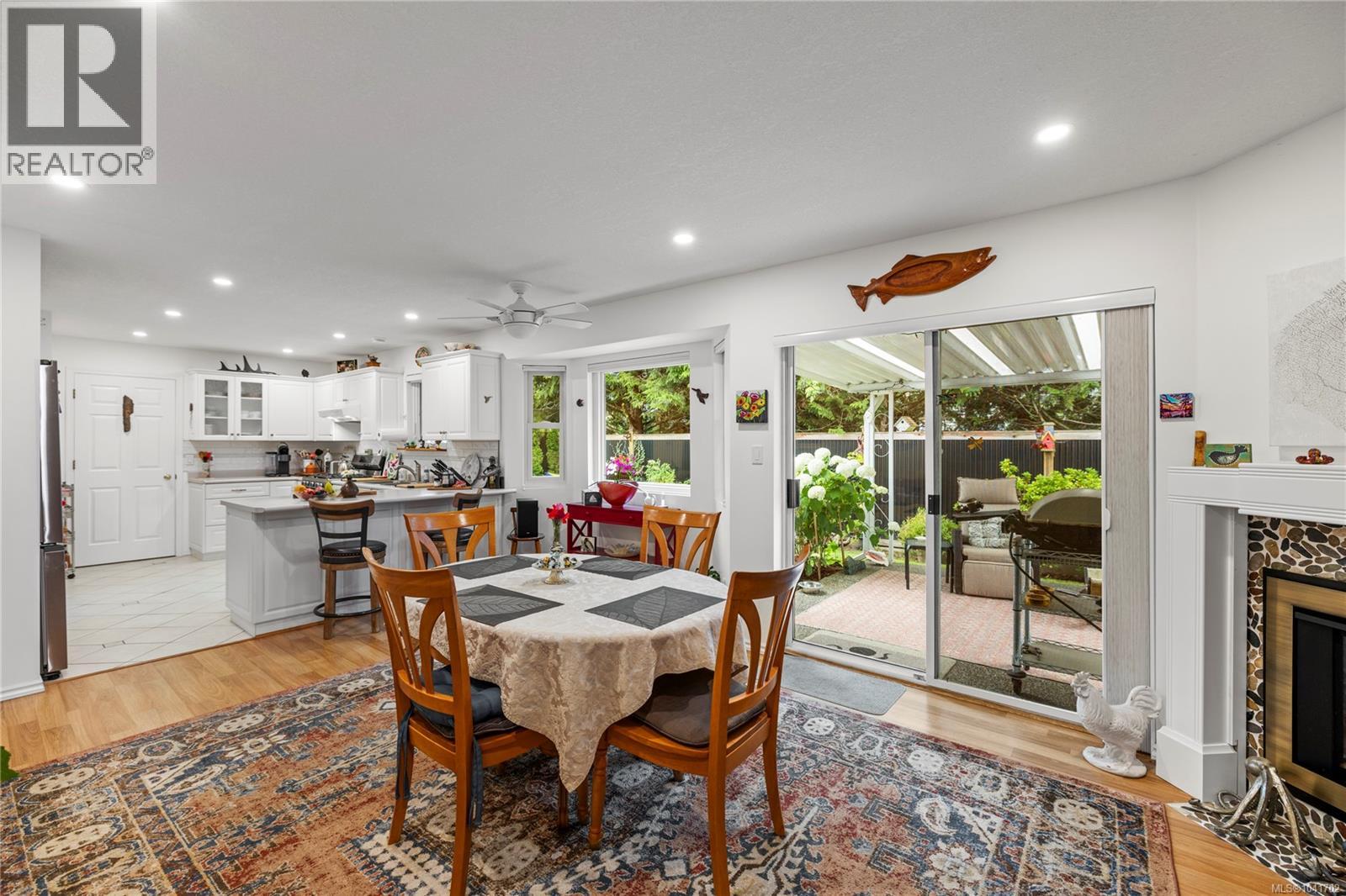 879 Aberdeen Dr - 18