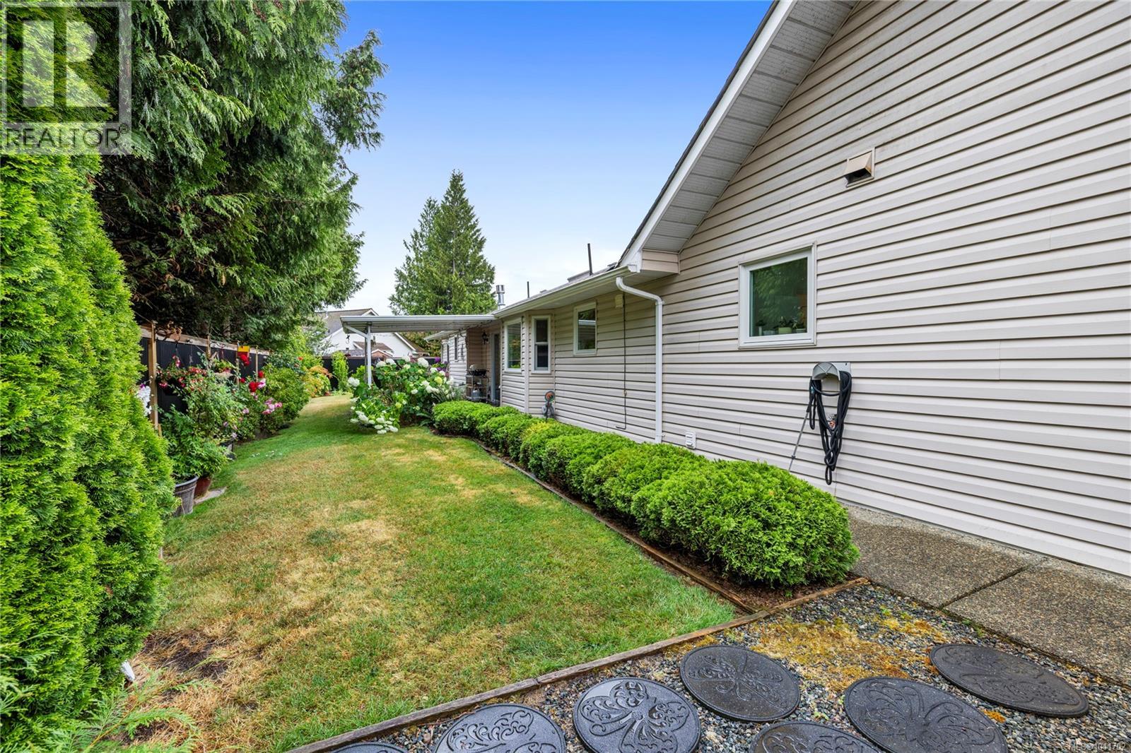 879 Aberdeen Dr - 30