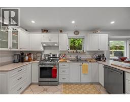 879 Aberdeen Dr, Parksville, BC V9P2L9 Photo 14