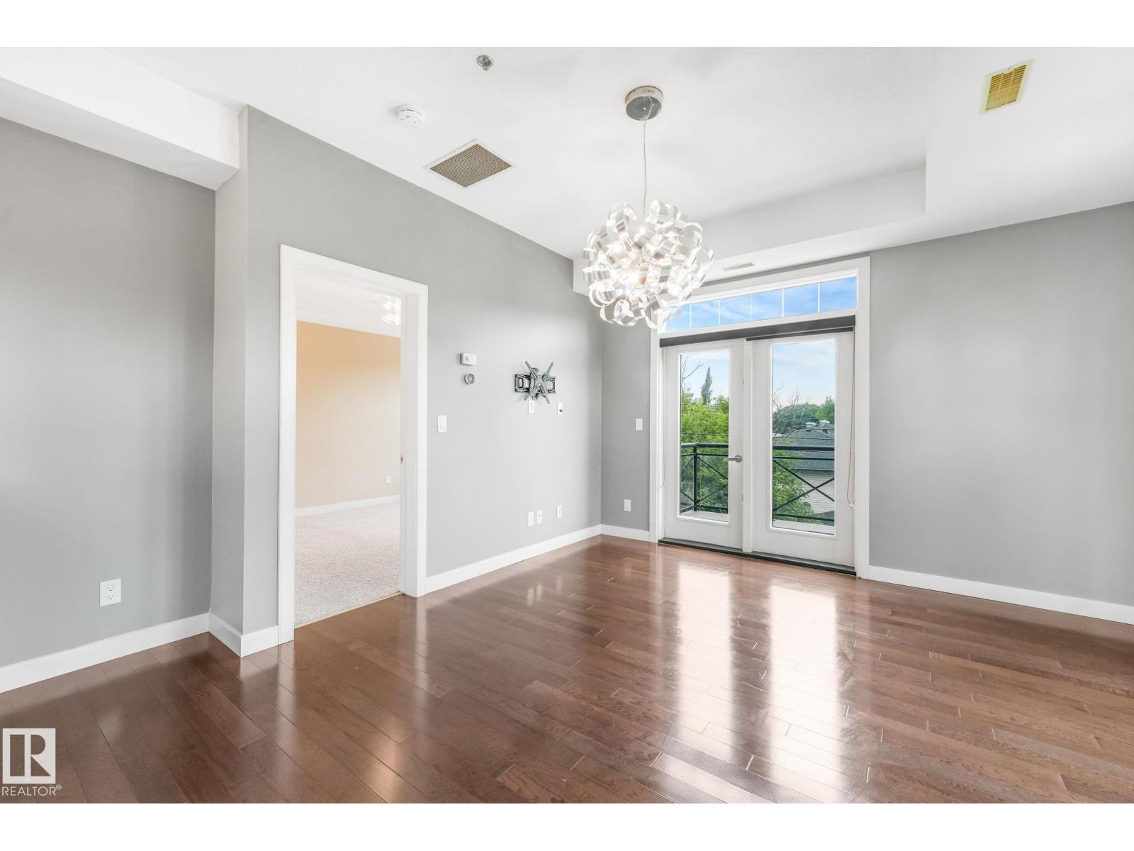 #308 10808 71 AV NW - 15