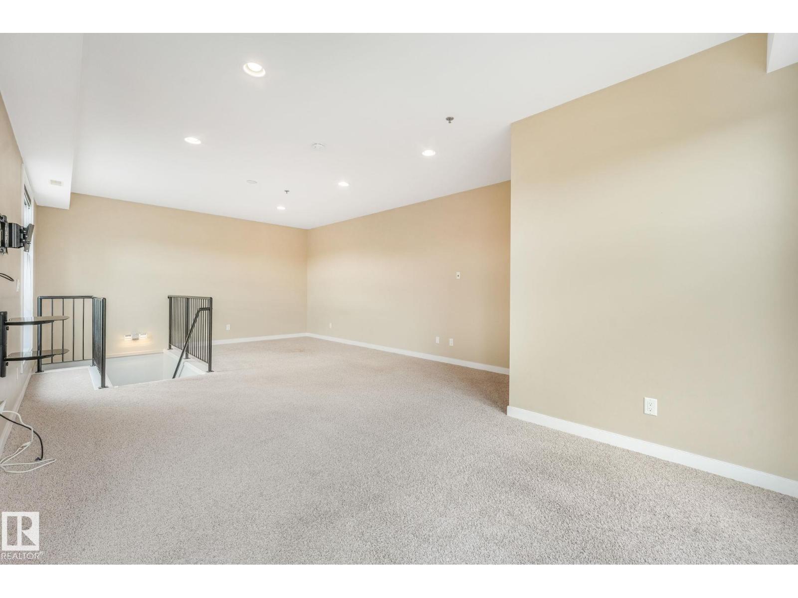 #308 10808 71 AV NW - 28