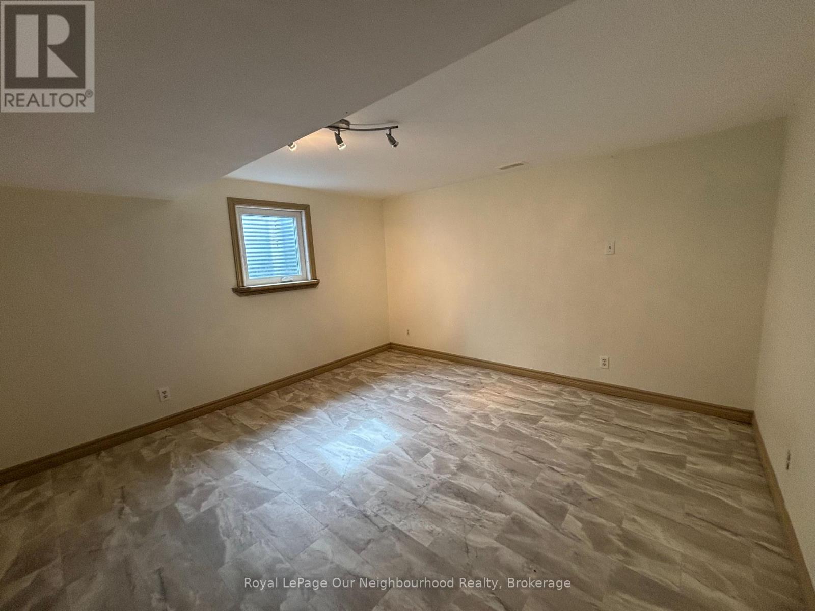 717 CONCESSION 3 ROAD W - 26