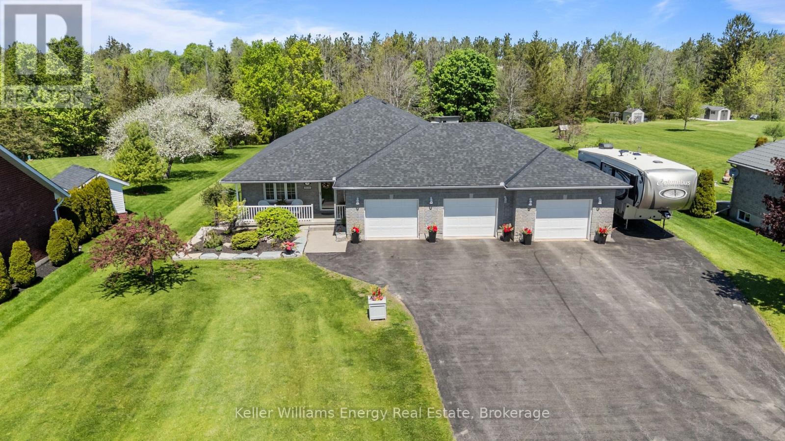 18 APPLEWOOD DRIVE - 47