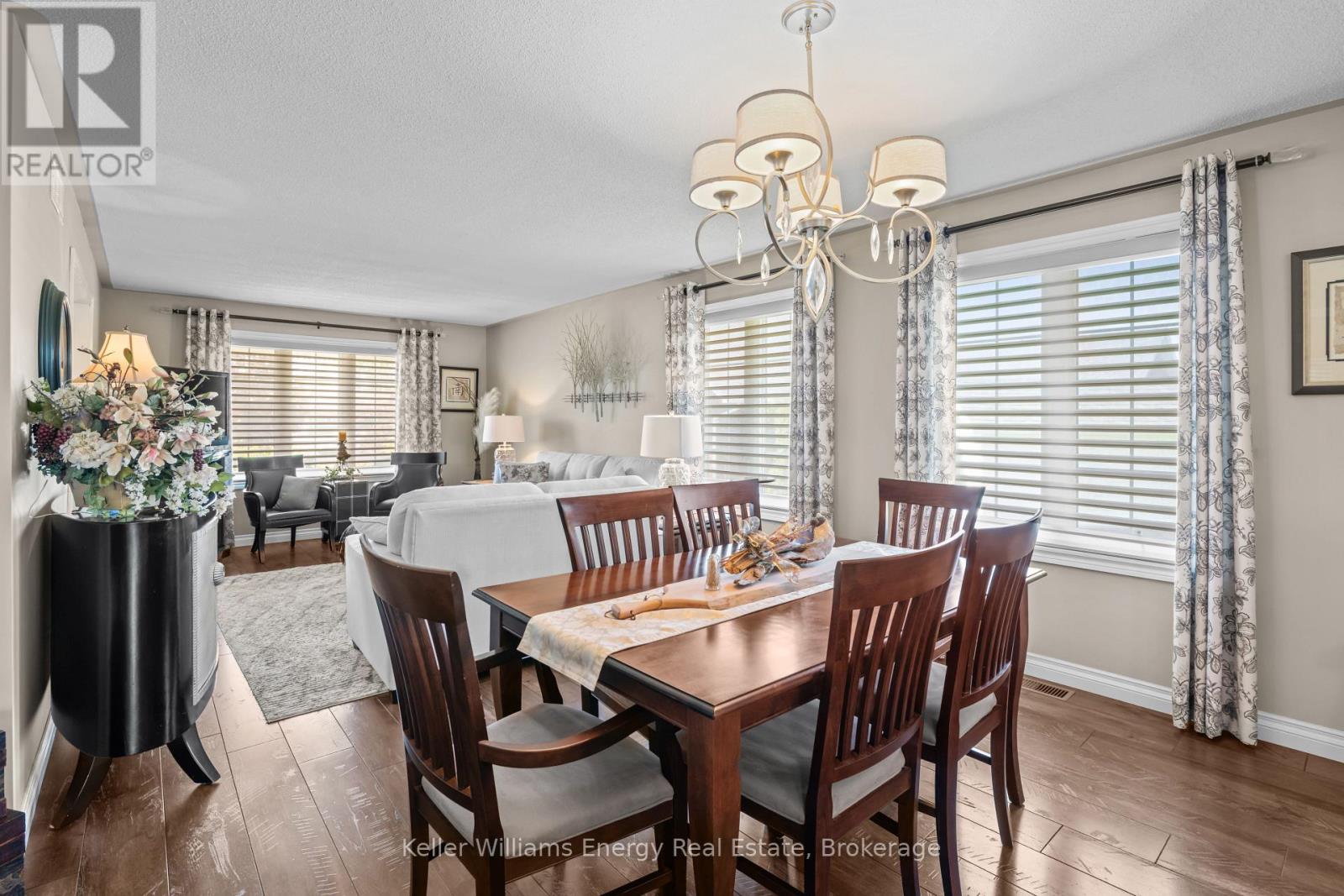 18 APPLEWOOD DRIVE - 7