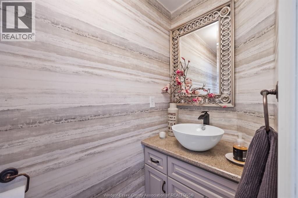 3914 ST. CLAIR ROAD - 16
