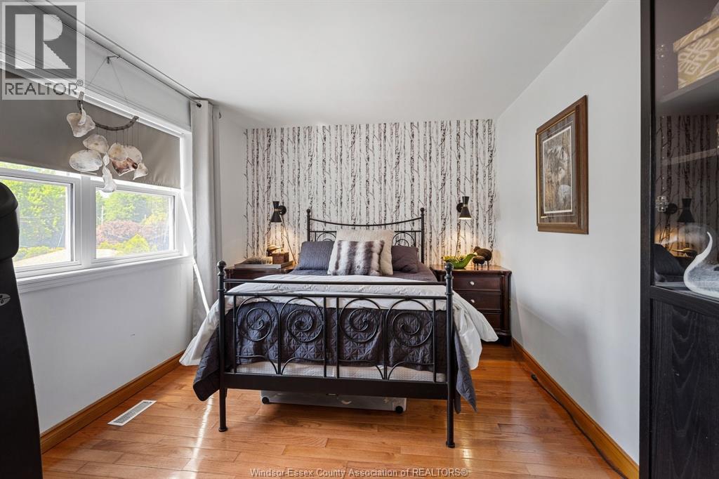 3914 ST. CLAIR ROAD - 24