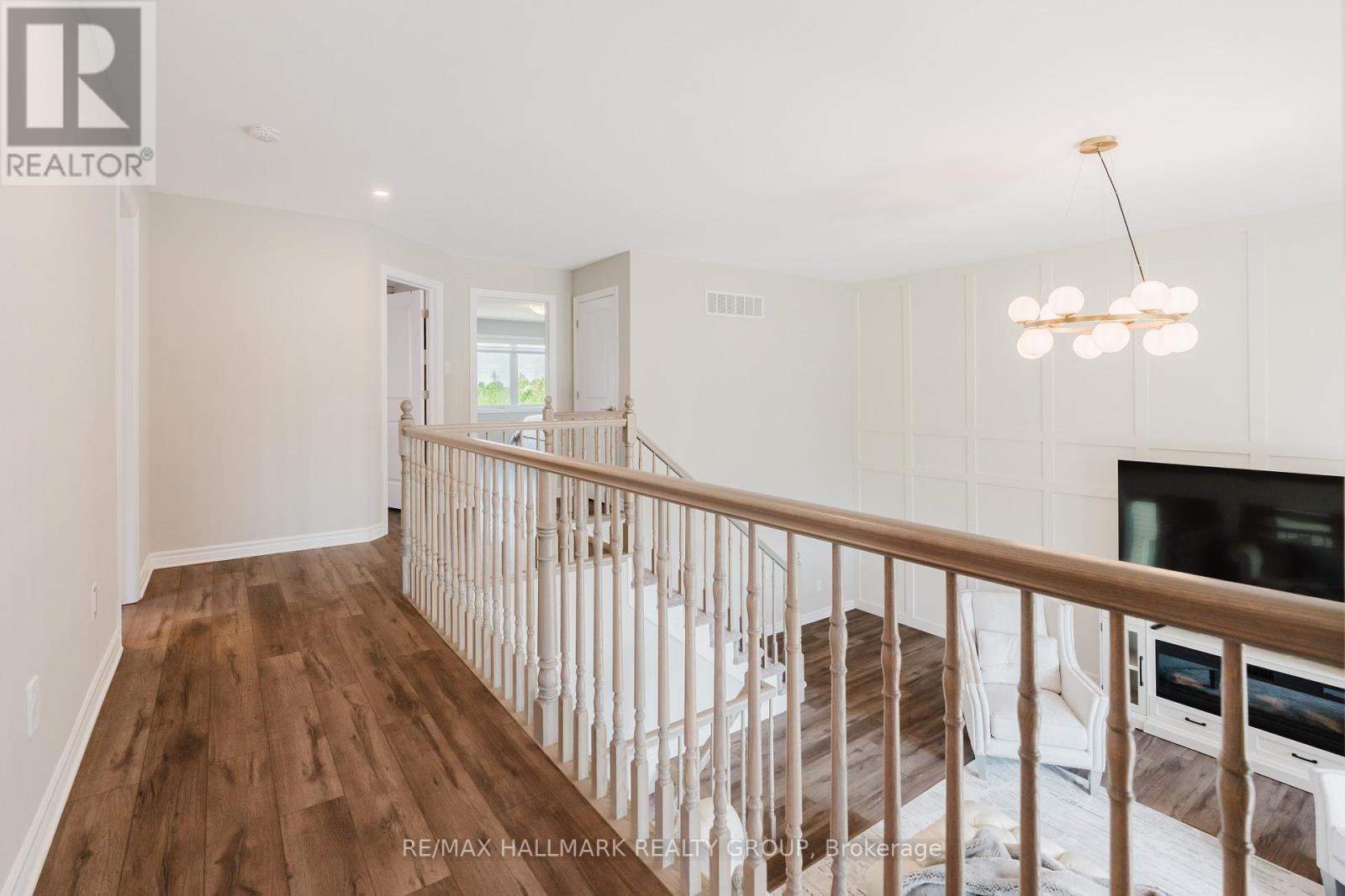 678 EAGLE CREST HEIGHTS - 19