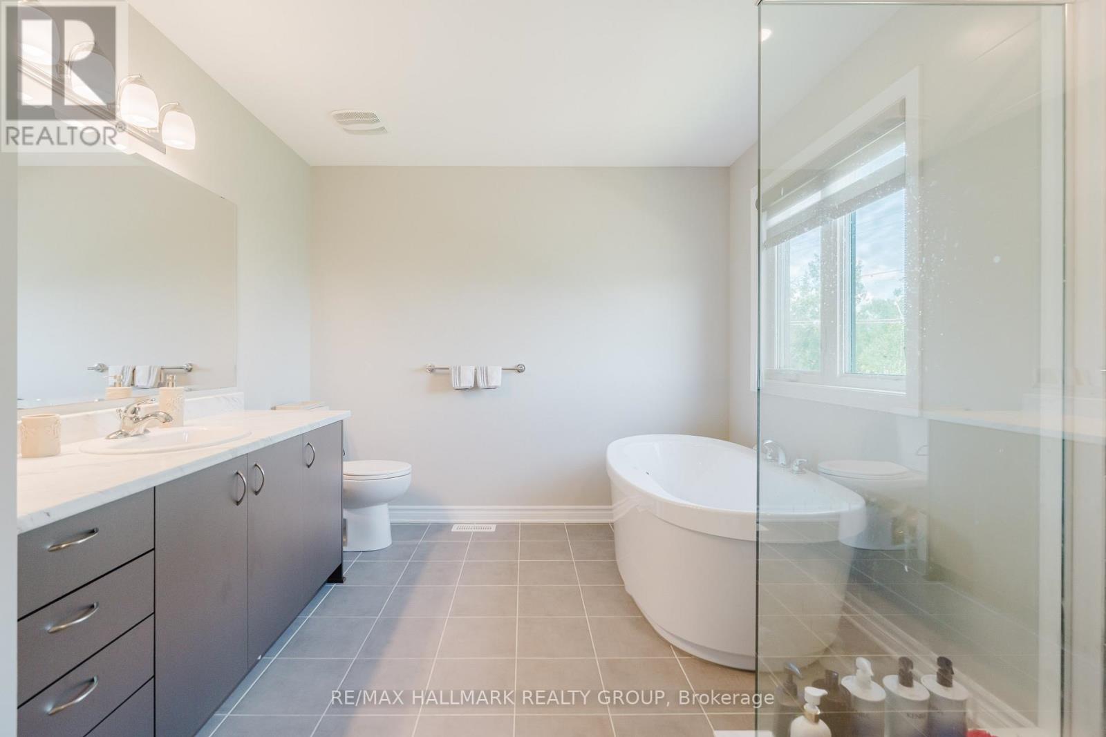678 EAGLE CREST HEIGHTS - 23