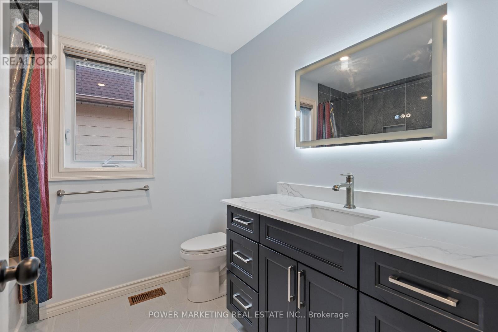 4 Bed, 4 Bath House for Sale in Ottawa – 1552 BLOHM DRIVE, Ottawa – MLS# X13529248 - Image 23